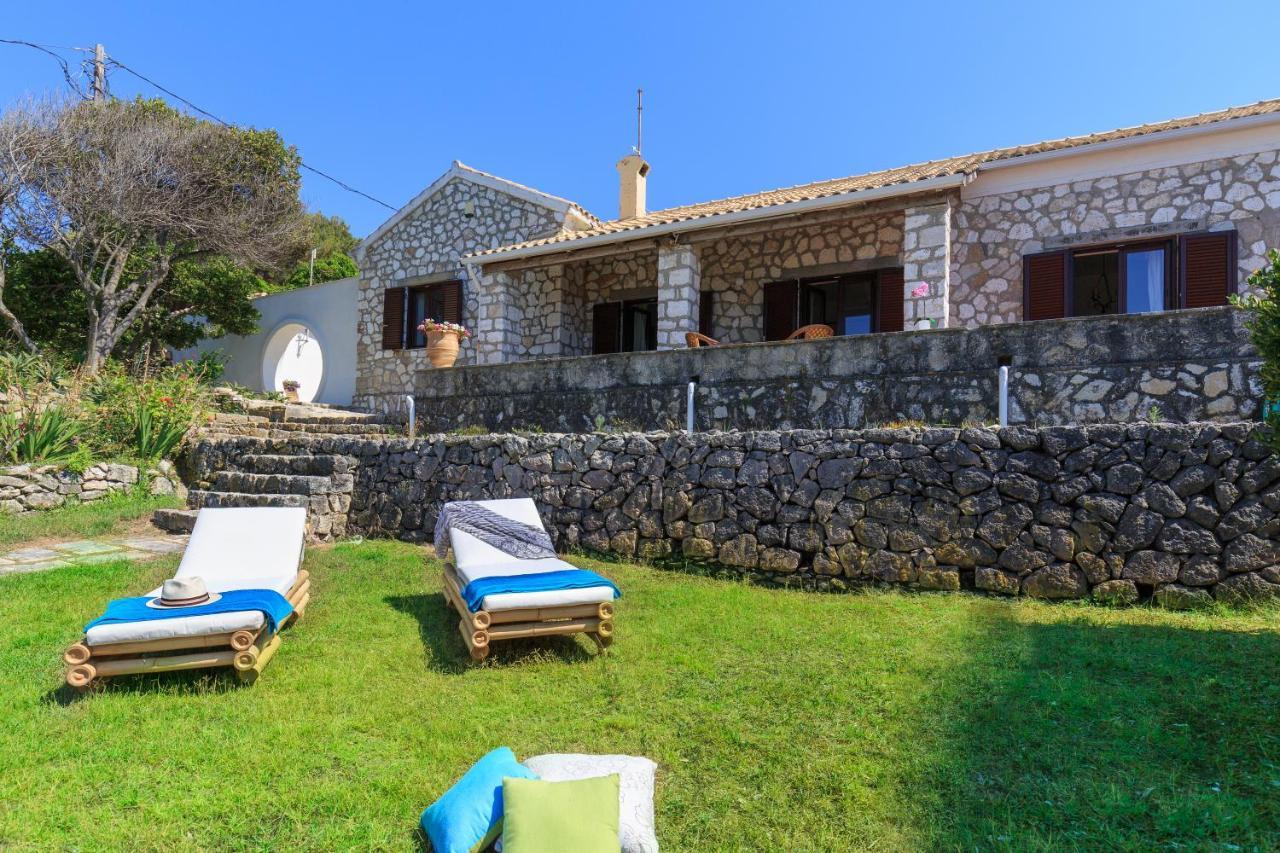 Villa Quietude Agios Stefanos Avliotes  Exteriör bild