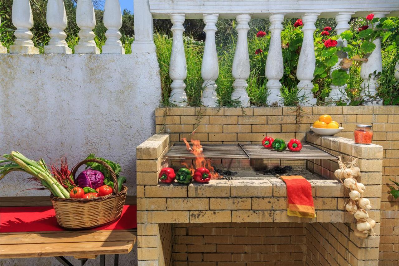 Villa Quietude Agios Stefanos Avliotes  Exteriör bild